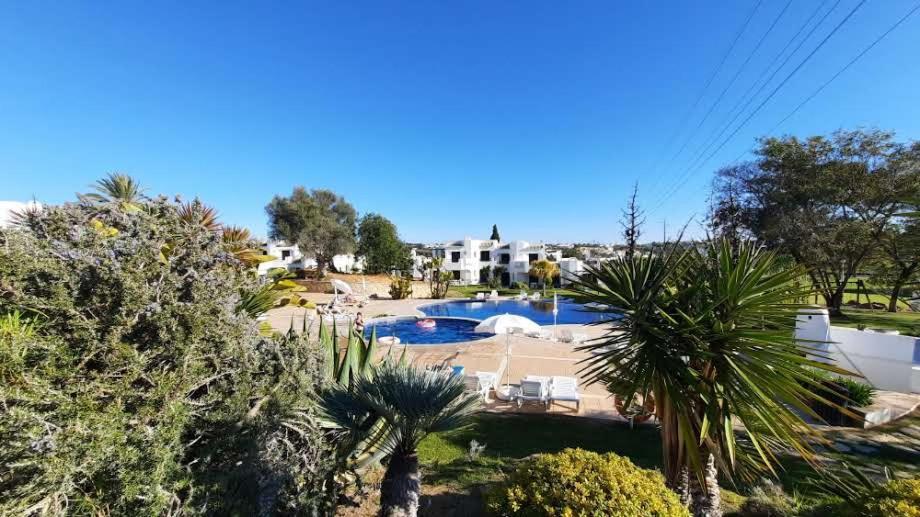 Excellent 1 Bedroom - Em Clube Garden Village Сasa de vacaciones *